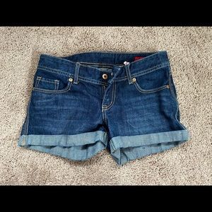 Low rise denim shorts